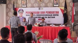 Keterangan foto : Kakanwil Kepulauan Riau Berikan Pengarahan dan Penguatan Pada Pegawai Lapas Batam, (Senin, 24/6/2024) 