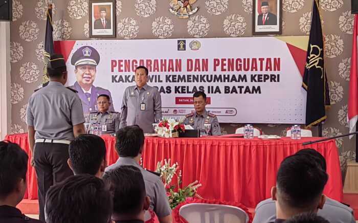 Kakanwil Riau Berikan Pengarahan dan Penguatan Pada Pegawai Lapas Batam