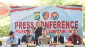 Keterangan foto : Sindikat penipuan dengan mudus tukar kartu Anjungan Tunai Mandiri (ATM) ditangkap penyidik Satreskrim Polresta Bandara Soekarno Hatta (Soetta), Selasa (11/6/2024) 