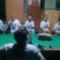 Keterangan foto : Ketua Paguyugan Kampung Cikondang, Desa Sukadaya, Kecamatan Cikulur Ustad Napis mendukung Relawan Jokowi Bergerak Bersama Prabowo Provinsi Banten untuk menangkan Andra Soni Calon Gubernur Banten, Selasa (25/6/2024) 
