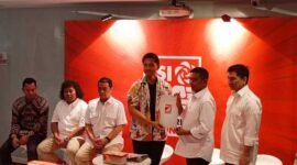Keterangan Foto: Ketua Umum PSI Kaesang Pangarep memberikan rekomendasi kepada pasangan Andra Soni-Dimyati untuk Pilkada Banten di Kantor DPP PSI, Jakarta, Kamis (18/7/2024).