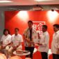 Keterangan Foto: Ketua Umum PSI Kaesang Pangarep memberikan rekomendasi kepada pasangan Andra Soni-Dimyati untuk Pilkada Banten di Kantor DPP PSI, Jakarta, Kamis (18/7/2024).