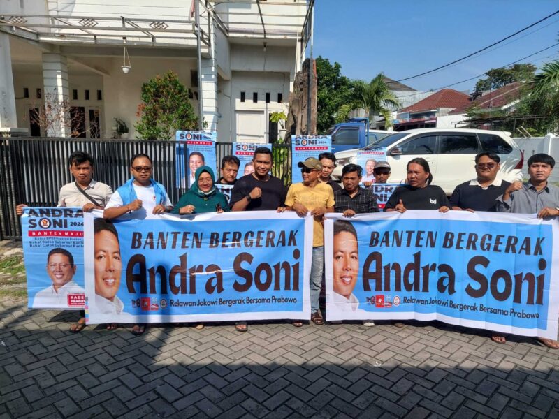 Keterangan foto : Relawan di Cilegon Dukung Anak Kampung Jadi Gubernur Andra Soni