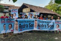 Keterangan foto : Relawan Jokowi Bergerak Bersama Prabowo Bangen mendukung Andra - Dimyati, Kamis (4/7/2024)