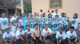 Keterangan foto : Emak-emak milenial curugsawer Pandeglang deklarasikan dukungan Andra Soni maju Gubernur Banten