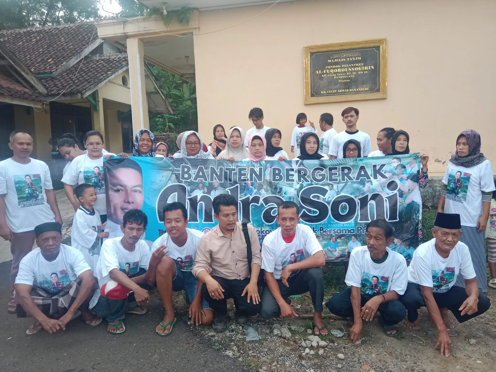 Emak -emak milenial curugsawer Pandeglang deklarasikan dukungan Andra Soni maju Gubernur Banten