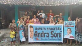 Keterangan foto : Warga Cikeusal Serang Deklarasikan Andra Soni - Dimyati di Pilgub Banten