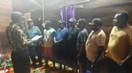 Keterangan Foto: DPRD kabupaten Dogiyai melakukan sidak ke tambang Emas ilegal di Distrik Mogodagi.