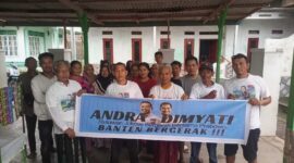 Keterangan foto : Relawan Jokowi Bergerak Bersama Prabowo (RJBBP) Provinsi Banten terus masif aktifasi 104 posko kemenangan Andra Soni – Akhmad Dimyati Natakusumah di setiap kecamatan, Senin (8/7/2024) 