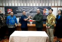 Keterangan foto : Untung Tamsil melaksanakan Memorandum of Understanding (MoU) dengan Yayasan Harapan Bangsa Indonesia Maju, Ida Bagus Dharma Gautama, S.H., dan langsung menanda tangani naskah perjanjian, Senin (8/7/2024)