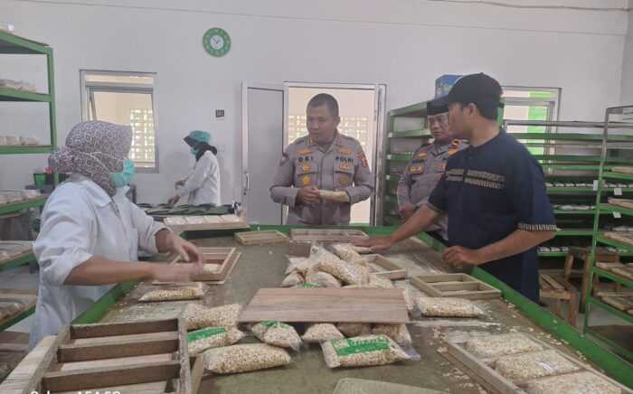 Sambangi Forum Komunikasi Doa Bangsa Kasubdit Binpolmas Korbinmas Baharkam Polri, Gelorakan Semangat Terus Berkarya untuk Kebaikan Masyarakat