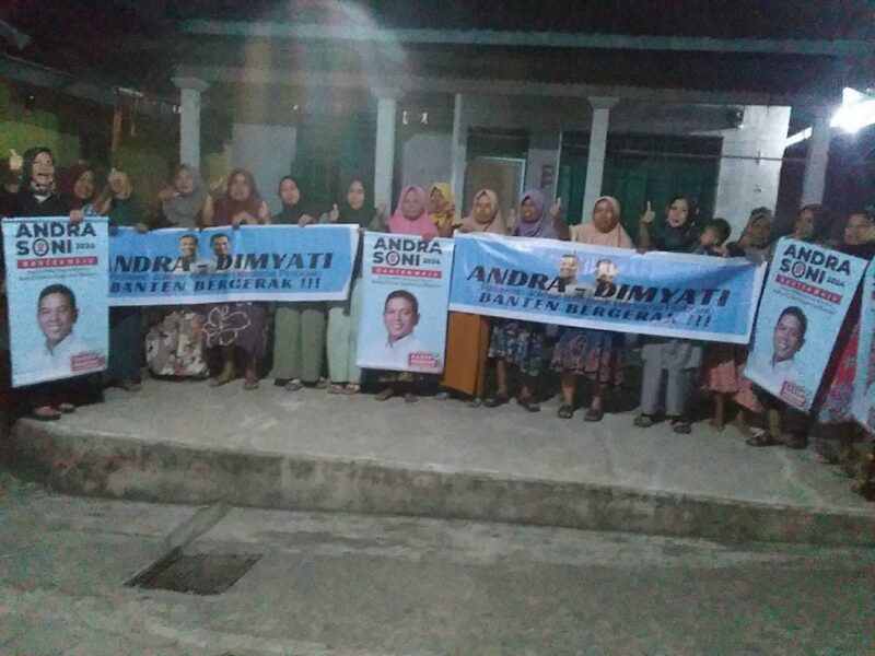 Keterangan foto : Deklarasi dukungan Warga Ciwandan Cilegon untuk Andra Soni di Pilgub Banten, (Kamis, 11/7/2024) 