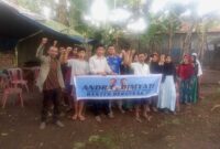 Keterangan foto : Warga Kecamatan Gunungsari Deklarasikan dukungan Andra Soni maju Gubernur Banten, (Kamis, 11/7/2024)