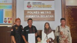 Keterangan poto : Denis, usai membuka LP di Mapolres Jakarta Selatan pada 1/7/2024 ( Dok husus )