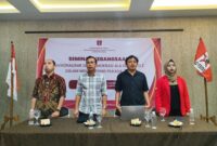 Keterangan foto : DPC GMNI Kendal mengundang seluruh perwakilan mahasiswa yang berasal dari masing-masing kampus di Kabupaten Kendal untuk ikut berpartisipasi dan berdiskusi terkait Nasionalisme dan Demokrasi dalam menyongsong Pemilihan Kepala Daerah serentak se-Indonesia, Kamis (24/7/2024)
