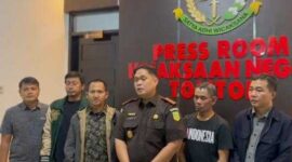 Keterangan foto : Kepala Kejaksaan Negeri Tolitoli Albertinus Parlinggoman Napitupulu SH MH dalam 
