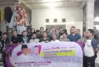 Keterangan foto : Milenial dari Relawan Maesal - Intan (Manis) Kabupaten Tangerang terus melakukan konsolidasi dengan melakukan deklarasi untuk mendukung Moch Maesyal Rasyid dan Intan Nurul Hikmah untuk maju sebagai calon Bupati dan Wakil Bupati Kabupaten Tangerang tahun 2024, Senin (29/7/2024)
