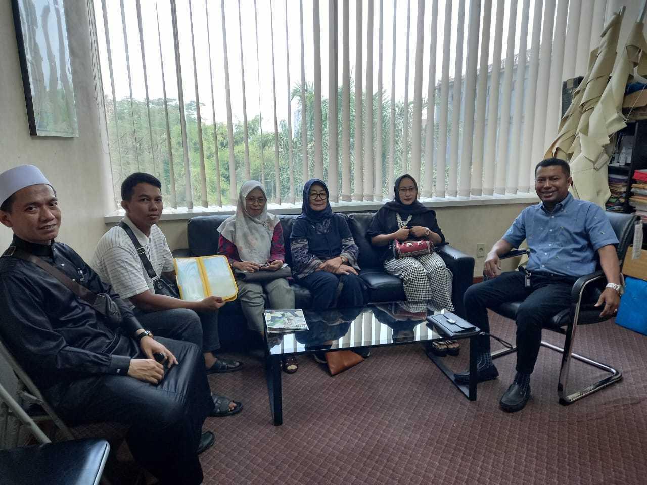 Keterangan foto : Zentoni selaku Direktur Eksekutif LAK DKI Jakarta, Senin (28/7/2024)