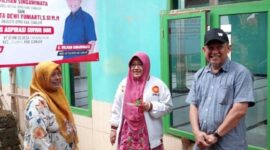 Keterangan foto : Wakil Ketua DPRD Kabupaten Cianjur H. Wilman Singawinata meresmikan pembangunan sumur bor, di Kp. Sukamanah RT 01 RW 03 Desa Cibinong Hilir, Cilaku, Kabupaten Cianjur, Jabar, pada Selasa 2 Juli 2024.