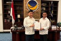 Keterangan foto : Partai Nasdem serahkan SK Penugasan Andra Soni - Dimyati di Pemilihan Gubernur Banten, (Selasa, 9/7/2024)