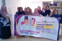 Keterangan foto : Guru PAUD dari Relawan Maesal - Intan (Manis) Kabupaten Tangerang antusias kampanyekan Moch Maesyal Rasyid dan Intan Nurul Hikmah yaitu calon Bupati dan Wakil Bupati Kabupaten Tangerang tahun 2024, Sabtu (27/7/2024)