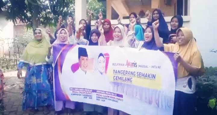 Keterangan foto : Relawan Maesal - Intan (Manis) Kabupaten Tangerang terus melakukan konsolidasi dengan melakukan deklarasi untuk mendukung Moch Maesyal Rasyid dan Intan Nurul Hikmah untuk maju sebagai calon Bupati dan Wakil Bupati Kabupaten Tangerang tahun 2024.
