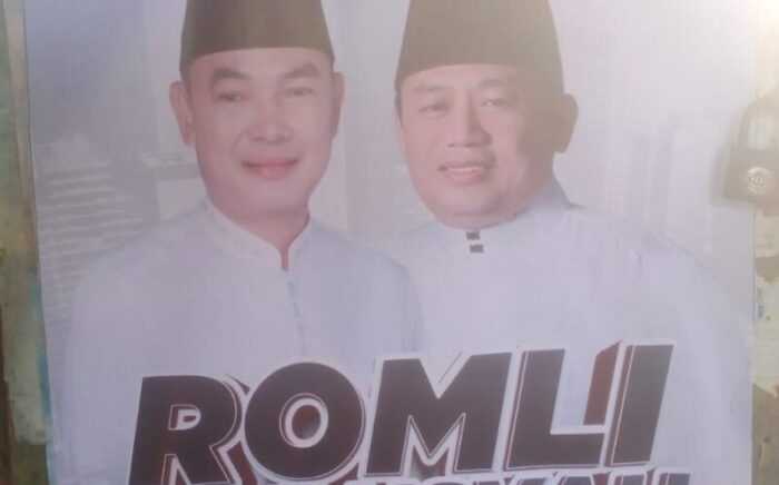 Keterangan Foto: Bener Calon Bupati Tanggerang Mad Romli Tanpa Logo Partai Golkar .