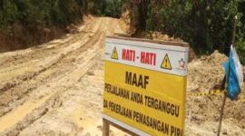 Keterangan foto : Sejumlah pihak diduga menikmati keuntungan dari pembangunan jalan lintas sepanjang lebih dari 50 km di Kecamatan Lahei, Barito Utara, Kalimantan Tengah, Kamis (15/8/2024) 