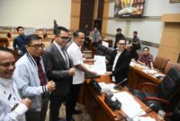 Keterangan foto : Menteri Hukum dan Hak Asasi Manusia (Menkumham), Supratman Andi Agtas, melaporkan bahwa Kementerian Hukum dan HAM (Kemenkumham) telah merealisasikan 97,16% dari anggaran tahun 2023. Pagu akhir 2023 Kemenkumham tercatat senilai Rp18,933 triliun, Jumat (23/8/2024)