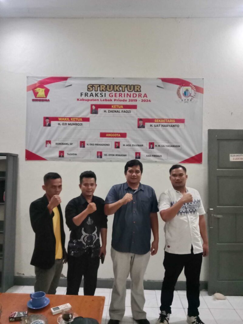 Keterangan foto : Relawan Jokowi Bergerak Bersama Prabowo (RJBBP) Provinsi Banten bertemu dengaan Ketua DPC Partai Gerindra Kabupaten Lebak Bangbang, SP. kamis (15/8/2024) 