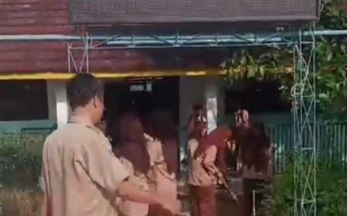 Isi HUT Pramuka ke 63 Kepsek SMK PGRI Maja Ajak Seluruh Peserta Didik Bersih Bersih Lingkungan Sekolah I Teras Media