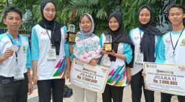 Keterangan Poto : Beberapa Peserta FLS2N yang menjadi Jura, yang sampai saat ini belum diberikan uang pembinaannya 