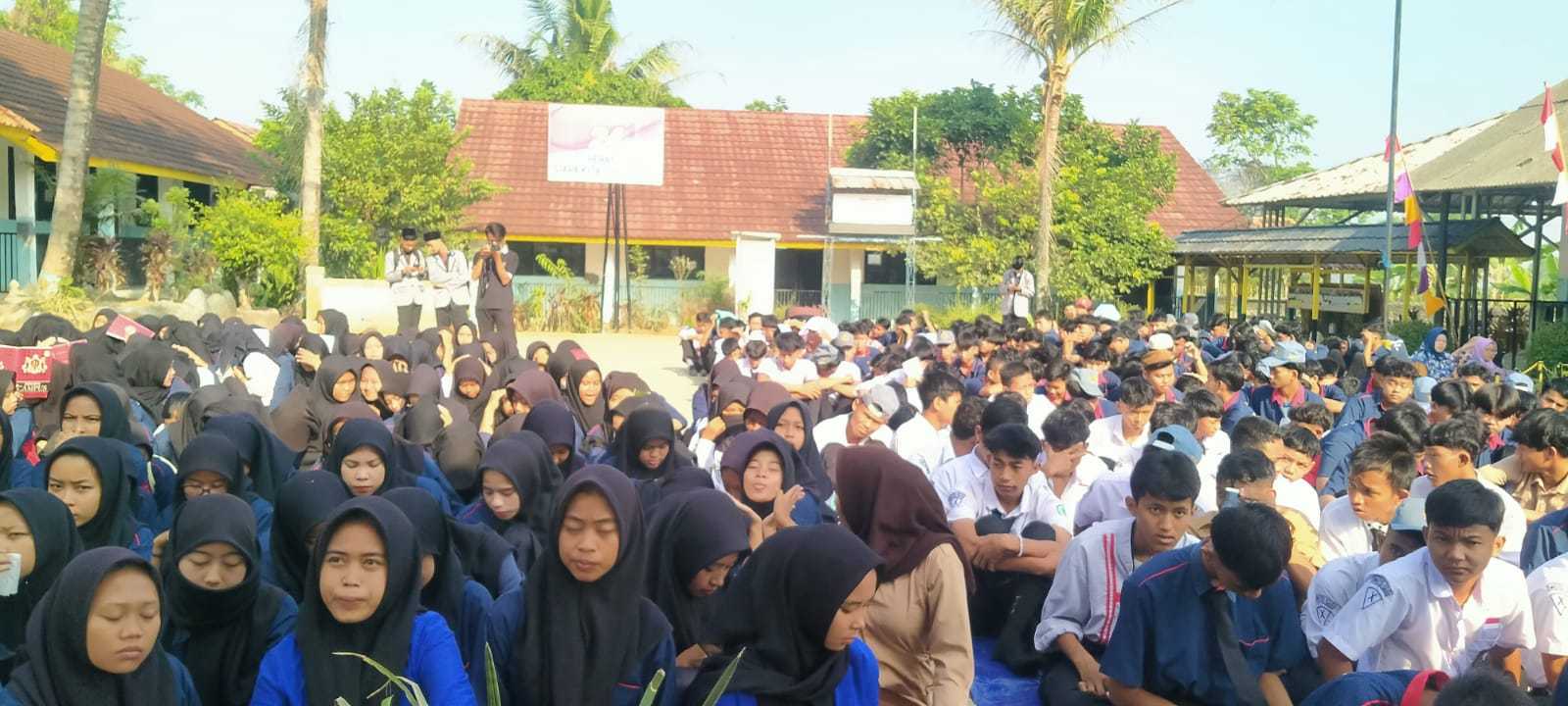 Demi Meningkatkan Nilai Ketaqwaan Civitas SMK PGRI Maja Rutin Adakan Jum'at Berzikir dan Mengaji I Teras Media