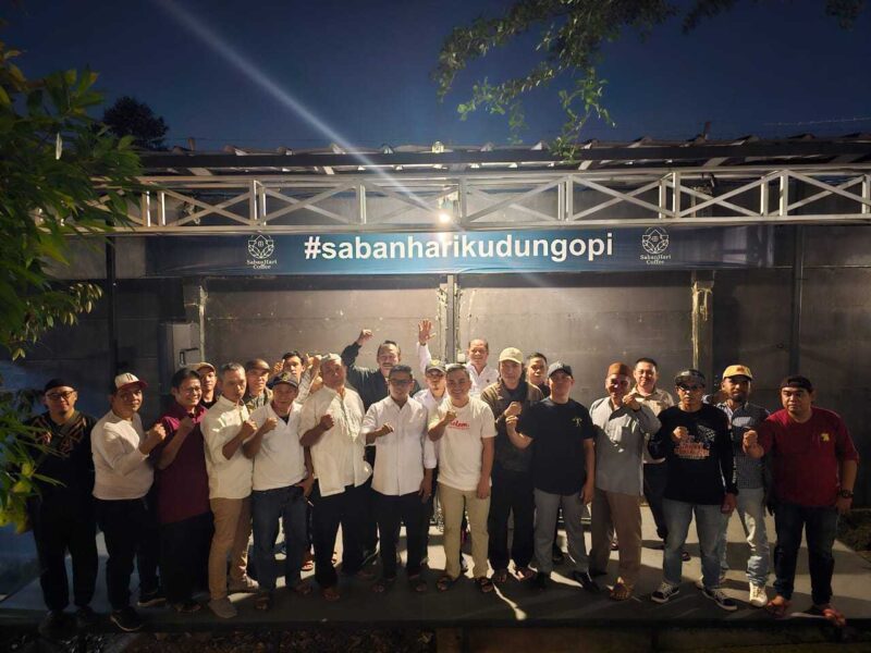 Keterangan foto : Warga Tangerang Selatan Mendoakan Andra Soni Menjadi Gubernur Banten Periode 2024-2029, (TerasMedia/Foto) 