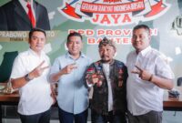 Calon Gubernur Banten nomor urut 2, Andra Soni mengunjungi markas DPD Gerakan Rakyat Indonesia Bersatu (GRIB) Jaya Provinsi Banten, di Kawasan Cipondoh, Kota Tangerang, pada Jumat (27/9/2024).