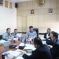 Keterangan foto : Kepala Kantor Wilayah Kementerian Hukum dan HAM Jawa Barat Masjuno Pimpin Sidang Majelis Pengawas Wilayah Notaris, (Senin, 30/9/2024) 
