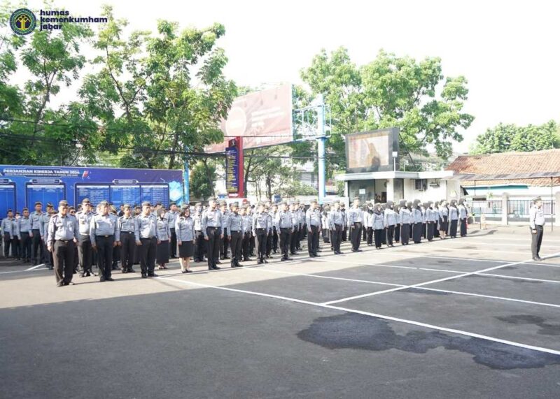 Keterangan foto : Kemenkumham Jabar Peringati Hari Kesaktian Pancasila Sebagai Momentum Bersama Menuju Indonesia Emas, (Selasa, 1/10/2024) 