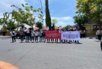 Koalisi Mahasiswa Madura Alfarisi menyebut sengkarut netralitas Aparat Penegak Hukum (APH) dalam proses politik Pilkada di Kabupaten Sampang, Jawa Timur