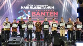 Keterangan foto : Pj Gubernur Banten Al Muktabar Berikan Apresiasi dan Penghargaan Kepada Atlet dan Pelajar Berprestasi, (Sabtu, 26/10/2024) 