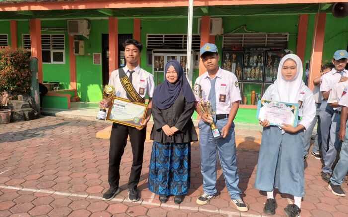 Dini Hipdiani, M. Pd, Apresiasi Anak Didiknya yang Meraih Juara 1 Lomba Panjat Tebing Antar Pelajar Tingkat Kabupaten Tahum 2024 I Teras Media