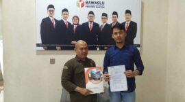 Keterangan foto : Kordinator Koalisi Masyarakat Sipil Untuk Perubahan, Syarifain, Selasa (29/10/2024) 