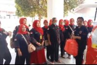 Keterangan poto : ketua umum Relawan Sabilulungan bersama anggota saat hendak melaksanakan Baksos didepan RS. Adjidarmo Rangkasbitung pada 25/10/2024