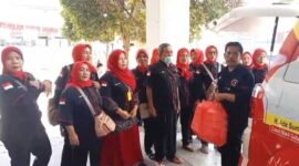 Keterangan poto : ketua umum Relawan Sabilulungan bersama anggota saat hendak melaksanakan Baksos didepan RS. Adjidarmo Rangkasbitung pada 25/10/2024
