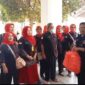 Keterangan poto : ketua umum Relawan Sabilulungan bersama anggota saat hendak melaksanakan Baksos didepan RS. Adjidarmo Rangkasbitung pada 25/10/2024