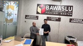 Aliansi Masyarakat Banten untuk Perubahan kembali melaporan pasangan calon Gubernur dan Wakil Gubernur nomor urut 1 yaitu Airin - Ade Sumardi. Mereka diduga melakukan pelanggaran, Senin (4/11/2024) 