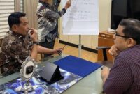 Ket foto:
Ex wakil komandan tim golf TKN Prabowo Gibran: Turman Simanjuntak, ahmad Kailani, dan Sulaiman Haikal.