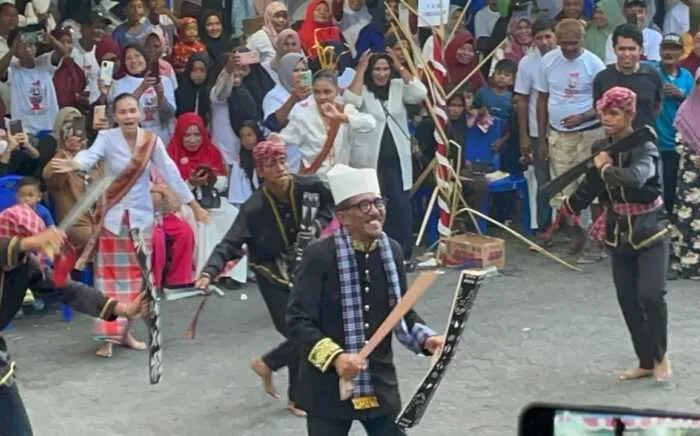 Puluhan Ribu Warga Memeriahkan Gebyar Budaya