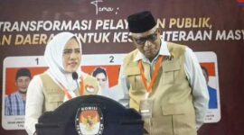 Keterangan foto : pasangan calon petahana, Fifian Adeningsi Mus dan Saleh Marasabessy (FAM-SAH) dengan penuh optimisme dan semangat memaparkan visi-misi mereka, Selasa (18/11/2024) 