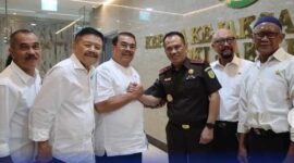 Keterangan foto : Kepala Kejaksaan Tinggi Daerah Khusus Jakarta Patris Yusrian Jaya menerima kunjungan Pengurus Daerah (Pengda) Keluarga Besar Purna Adhyaksa (KBPA) Jakarta, di Kantor Kejati DKJ, Selasa 12 November 2024.