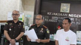 Kejaksaan Negeri Kutai Timur (Kejari Kutim), di bawah komando Kasi Pidsus Michael A.F Tambunan telah menahan seorang tersangka berinisial Z, setelah sebelumnya ditetapkan sebagai tersangka, pada Senin (9/12/2024).